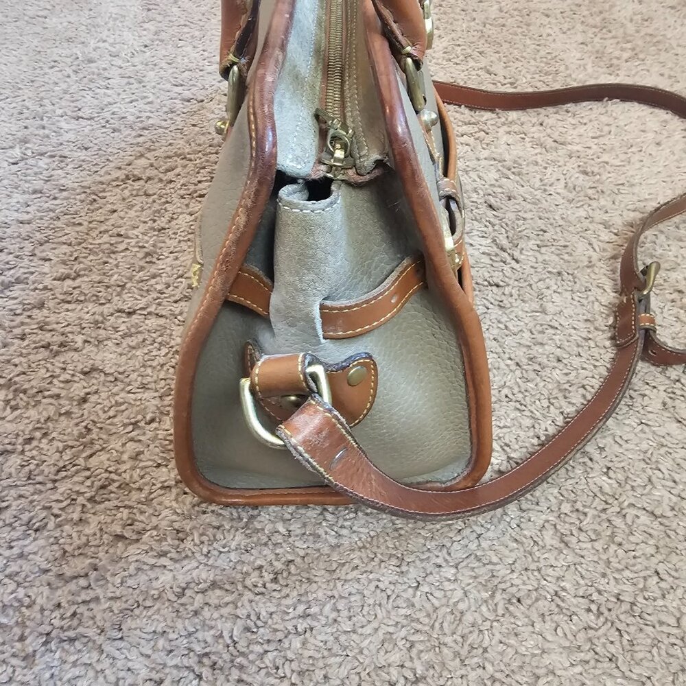 Dooney & Bourke R212 Buckle Satchel AWL Leather Crossbody Top Handle Beige USA - Picture 7 of 16